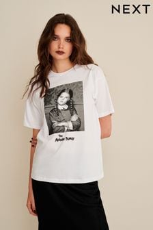 Wednesday Addams White License Graphic T-Shirt (D82862) | €16