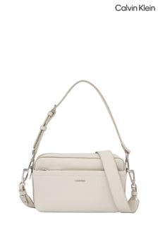 灰色 - Calvin Klein Must Convertible Camera Bag (E24429) | NT$5,130