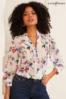 Ivoorkleurig met bloemenprint - Love & Roses - Bobbelige blouse met knopen en kanten afwerking (K25150) | €39