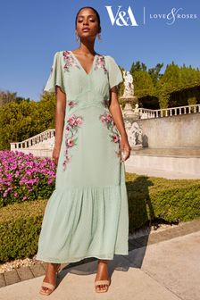 V&A | Love & Roses Sage Green Embroidered Embroidered V Neck Dobby Flutter Sleeve Midi Dress (K34170) | €31