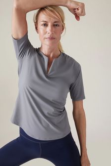 Grau - Athleta Sunchaser T-Shirt mit 3/4-Ärmeln (K41826) | 78 €