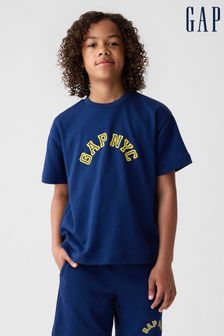 Blau - Gap Nyc Kurzarm T-Shirt mit Rundhalsausschnitt und Bogenlogo​​​​​​​ (4-13yrs) (K75355) | 28 €