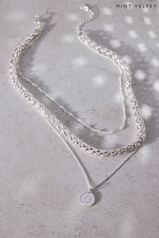 Srebrna - večslojna ogrlica v Mint Velvet tonu (K79245) | €40