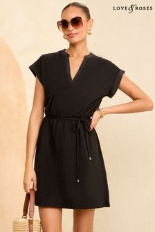 Черный - трикотажное платье-футболка мини с V-образным вырезом Love & Roses (K98762) | €47