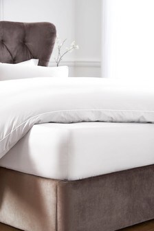 White Deep Fitted 300 Thread Count Collection Luxe 100% Cotton Sheet (M05242) | €28 - €44