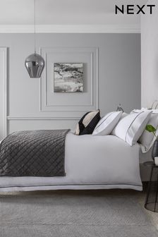 White/Black 600 Thread Count 100% Cotton Sateen Collection Luxe Duvet Cover and Pillowcase Set (M05637) | €79 - €122