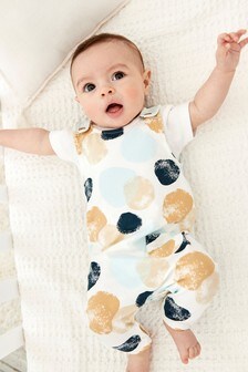 White Baby Spot Dungaree And Bodysuit Set (0-18mths) (M06785) | 19 €
