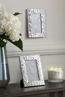 Set of 2 Silver Ripple Picture Frames (M16169) | AED44 - AED74