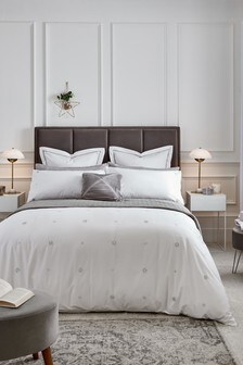 White 300 Thread Count 100% Cotton Embroidered Snowflake Duvet Cover and Pillowcase Set (M47192) | €89 - €127