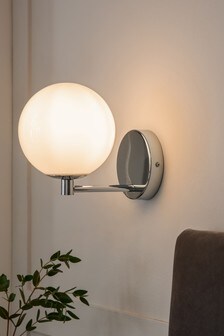 Chrome Globe Outdoor And Indoor (Including Bathroom) Wall Light (M51167) | €21.50