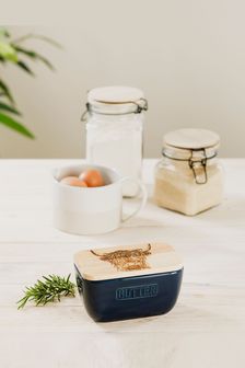 Scottish Made Blue Highland Cow Oak and Ceramic Butter Dish (M73246) | 27 €