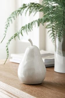 White Rustic Country Pear Ornament (M82834) | 10 €