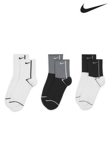 Nike White Everyday Plus Lightweight Ankle Socks 3 Pack (M86736) | €15.50