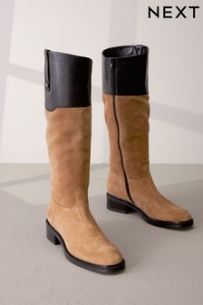 Tostado y negro - Botas hasta la rodilla de cuero con detalle de panel de Signature (M91685) | 179 €