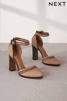 Camel - Chaussures à talons en cuir signature avec surpiqûres (N09200) | €67