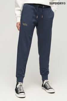Modra - Superdry hlače za prosti čas z logotipom Superdry Essential (N11182) | €72