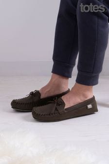 Totes Brown Mens Isotoner Distressed Moccasin Slippers With Herringbone Sock (N14597) | OMR18