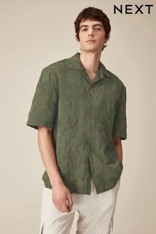 Textured Embroidered Short Sleeve Shirt with Cuban Collar