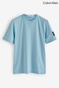 Bleu - T-shirt Calvin Klein Badge à col ras du cou (N28399) | €47