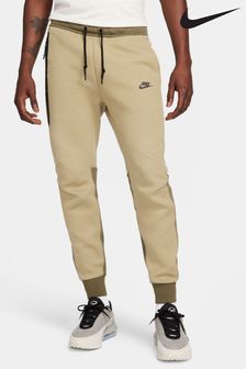 Verde oscuro - Pantalones de chándal técnicos con forro polar de Nike (N30354) | 127 €