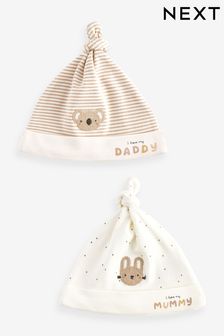 בגוון ניטרלי דגם Mummy / Daddy - מארז 2 כובעים לתינוקות עם סרט קשירה (0-6 חודשים) (N31826) | ‏17 ‏₪