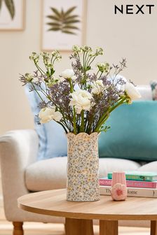 Ditsy Floral Scalloped Edge Vase (N41000) | €20