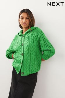 Zielony - Sweter o splocie warkoczowym z kapturem, zapinany na guziki (N44471) | 275 zł