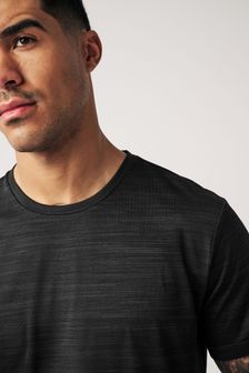 שחור - חולצת טי לאימון עם בד רשת (N58608) | ‏55 ‏₪
