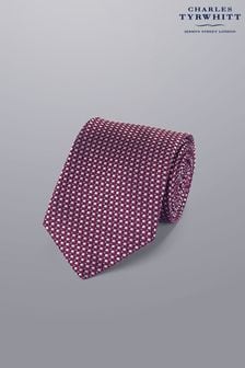 ربطة عنق منقوشة شبه سادة من الحرير مضادة للبقع من Charles Tyrwhitt (N62614) | 18 ر.ع