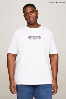 Weiß - Tommy Hilfiger Big And Tall T-Shirt mit Grafik, Blau (N99573) | 70 €