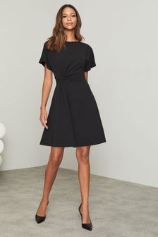 Черный - Приталенное платье мини с короткими рукавами и перекрученной отделкой по бокам Lipsy (P59228) | €53