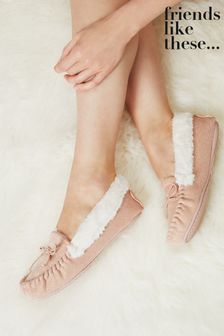 Friends Like These Pink Cosy Faux Fur Lined Moccasin Slipper (P61389) | ₪ 51