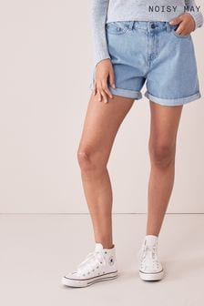 Hellblaue Waschung. - Noisy May Mom-Shorts mit hohem Bund (P93797) | 18 €