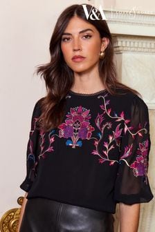 V&A | Love & Roses Black Embroidery Embroidered Round Neck Puff Sleeve Blouse (P98452) | ₪ 231