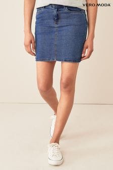 כחול  - חצאית מיני ג'ינס נמתחת של Vero Moda בגזרה גבוהה (Q17501) | ‏84 ₪