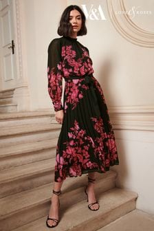Black Floral - V&a | Love & Roses Placement Floral Pleated Midi Dress (Q21338) | BGN168