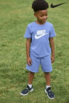 כחול  - סט חולצת טי ומכנסיים קצרים Nike Club לילדים (Q45091) | ‏176 ‏₪