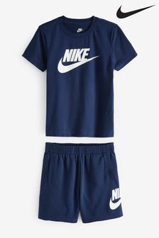 Bleumarin - Set șort și tricou pentru copii mici Nike Club (Q45116) | 209 LEI