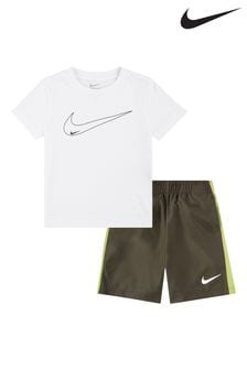 Nike Green Little Kids Club T-Shirt and Woven Shorts Set (Q45133) | €46