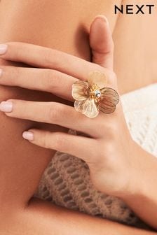 Gold Tone Flower Ring (Q67715) | AED32