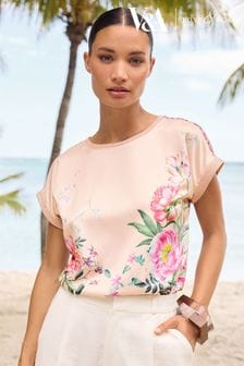 V&A | Love & Roses Pink Floral Print Satin Front Jersey Back Crew Neck T-Shirt (Q77586) | €40