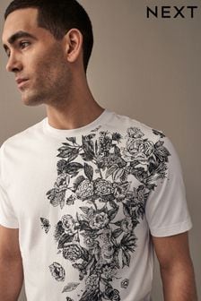 Biały - Tattoo Floral Print Graphic T-shirt (Q77642) | 110 zł