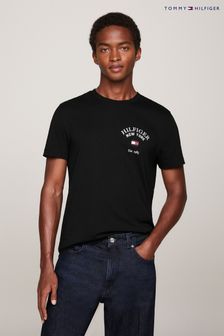 שחור - חולצת טריקו לבנה של Tommy Hilfiger Arch Varsity (Q95362) | ‏201 ‏₪