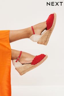 Red Scallop Peep Toe Wedges (T06692) | 58 €