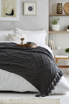 Grey Chunky Cable Knit Throw (T15040) | 70 € - 108 €