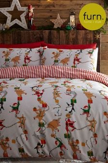 furn. Santa's Workshop Set mit wendbaren Bett- und Kissenbezügen (T18005) | 25 € - 47 €