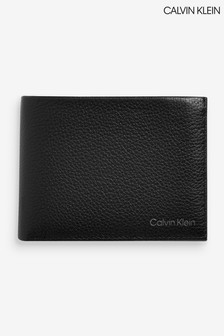 Czarny portfel składany Calvin Klein Warmth na 5 karty i bilon (T49196) | 309 zł