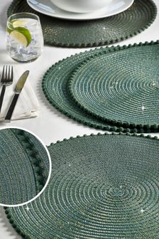 Green Pom Pom Set of 4 Placemats (T49386) | €20