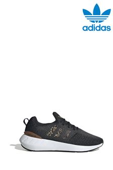adidas Originals Swift Run 22 Black Trainers (T77554) | 101 €