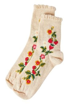 Oliver Bonas Natural Ditsy Strawberry Frill Socks (T79276) | €47